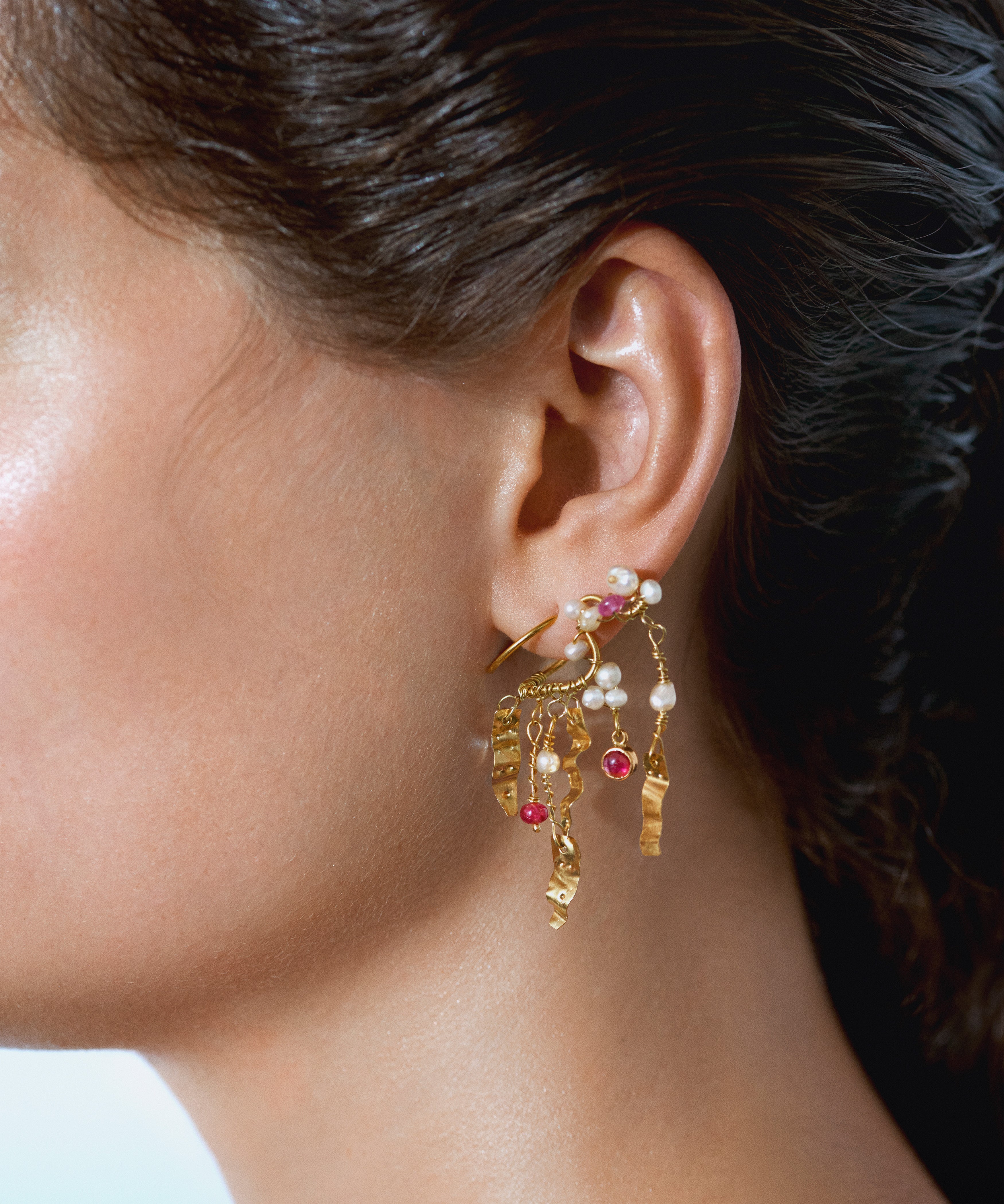 BIG DAPHNE RUBIES EARRING