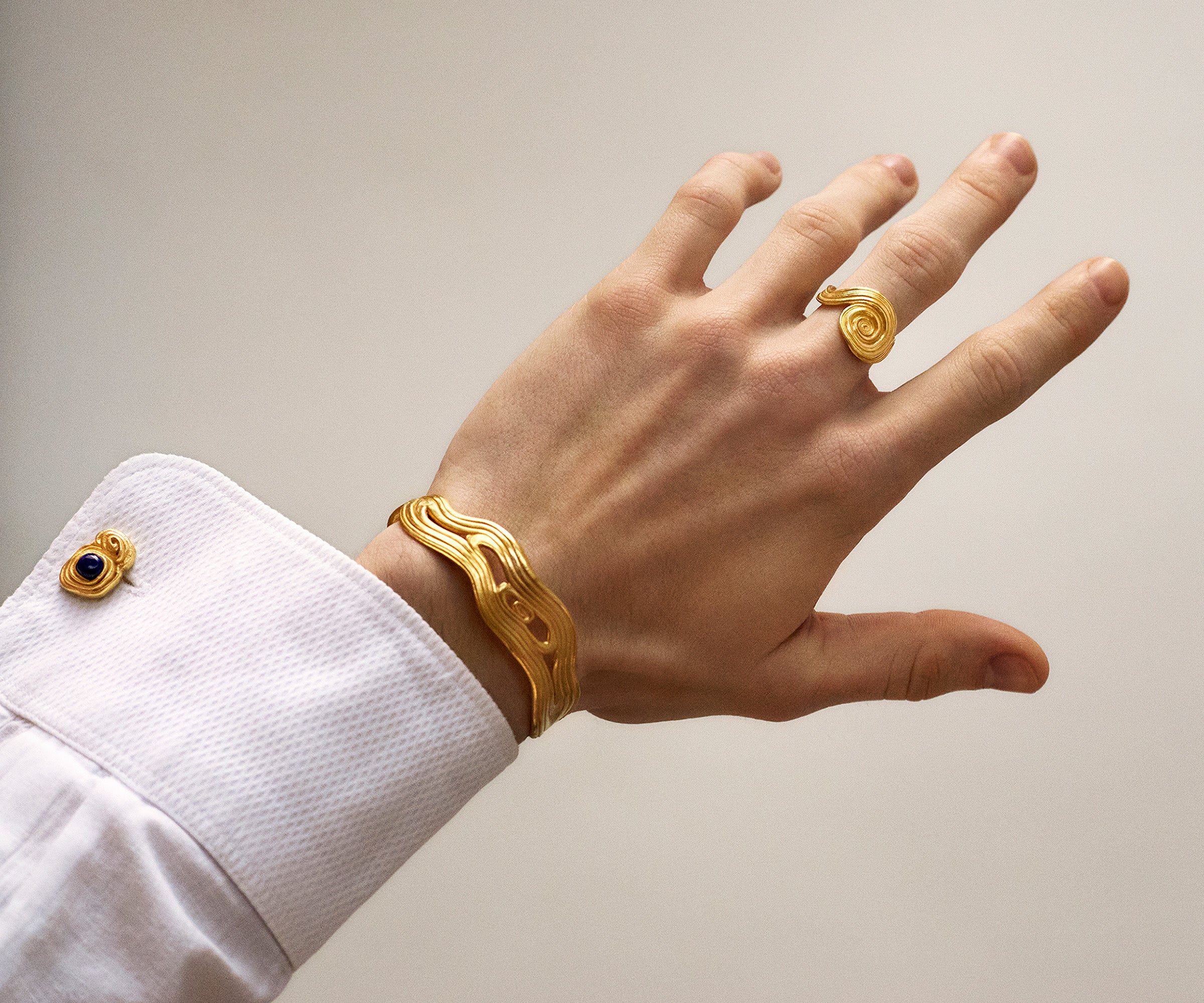 OCEANIA CUFFLINK