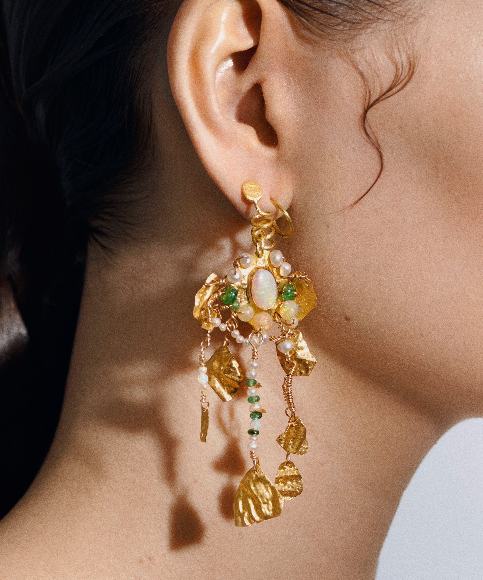 BIG NARCISSUS OPAL EARRING