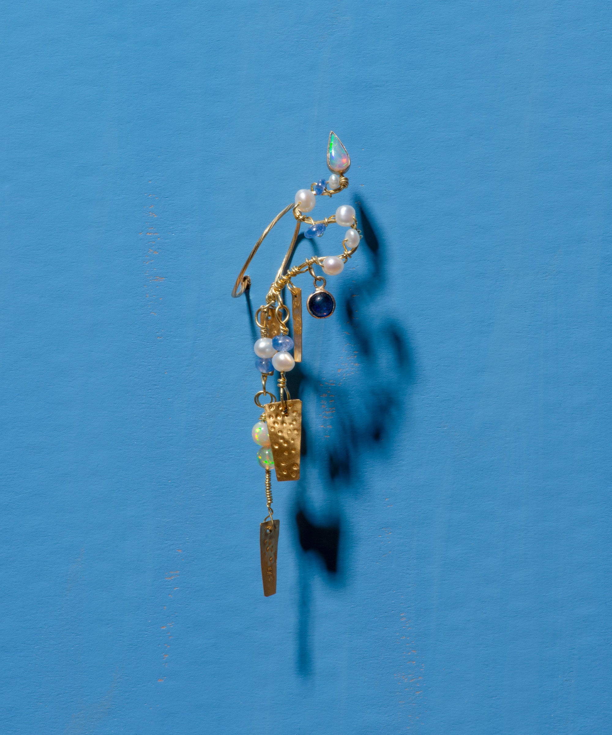 BIG DAPHNE SAPPHIRES EARRING