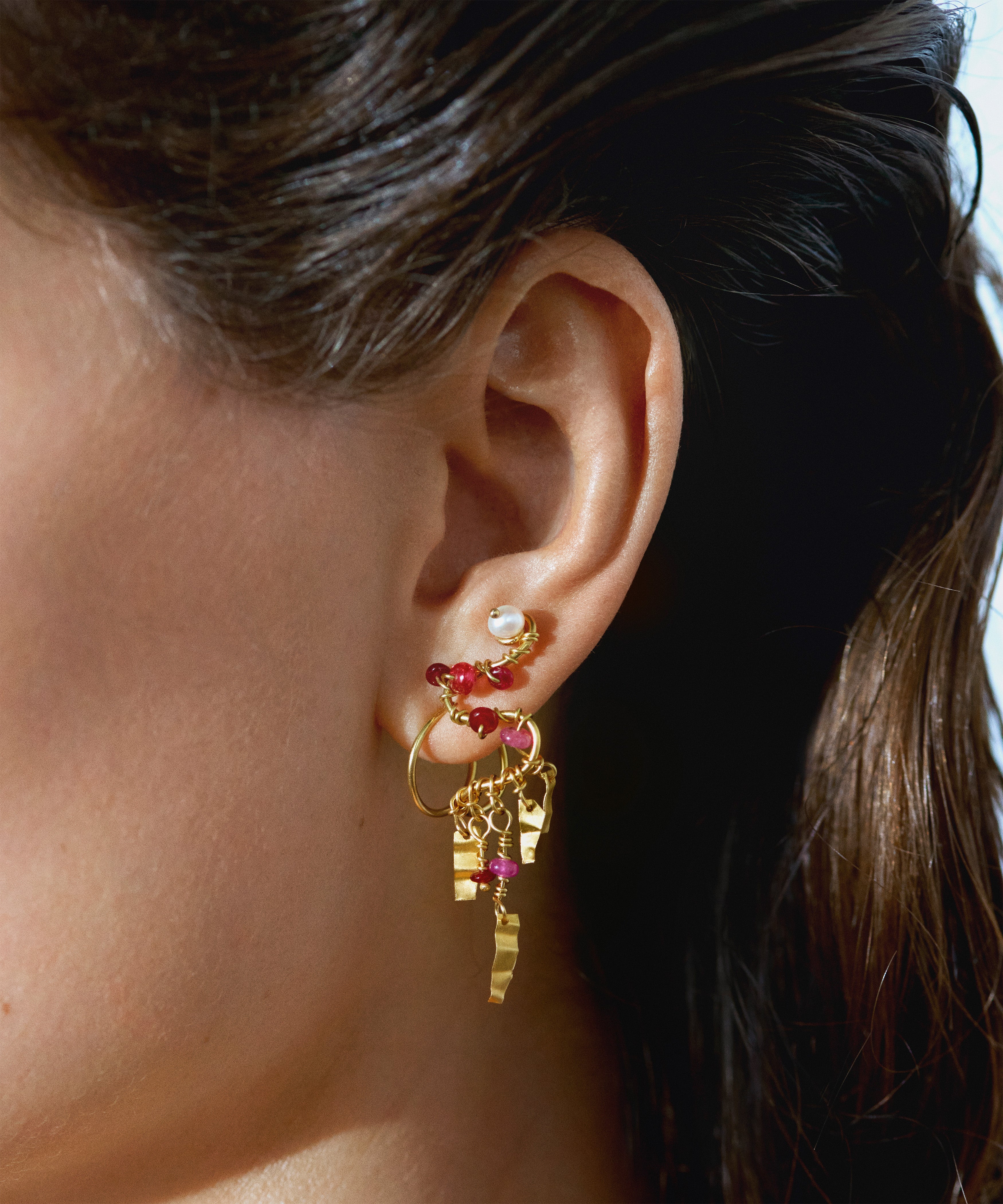 MIDDLE DAPHNE EARRING