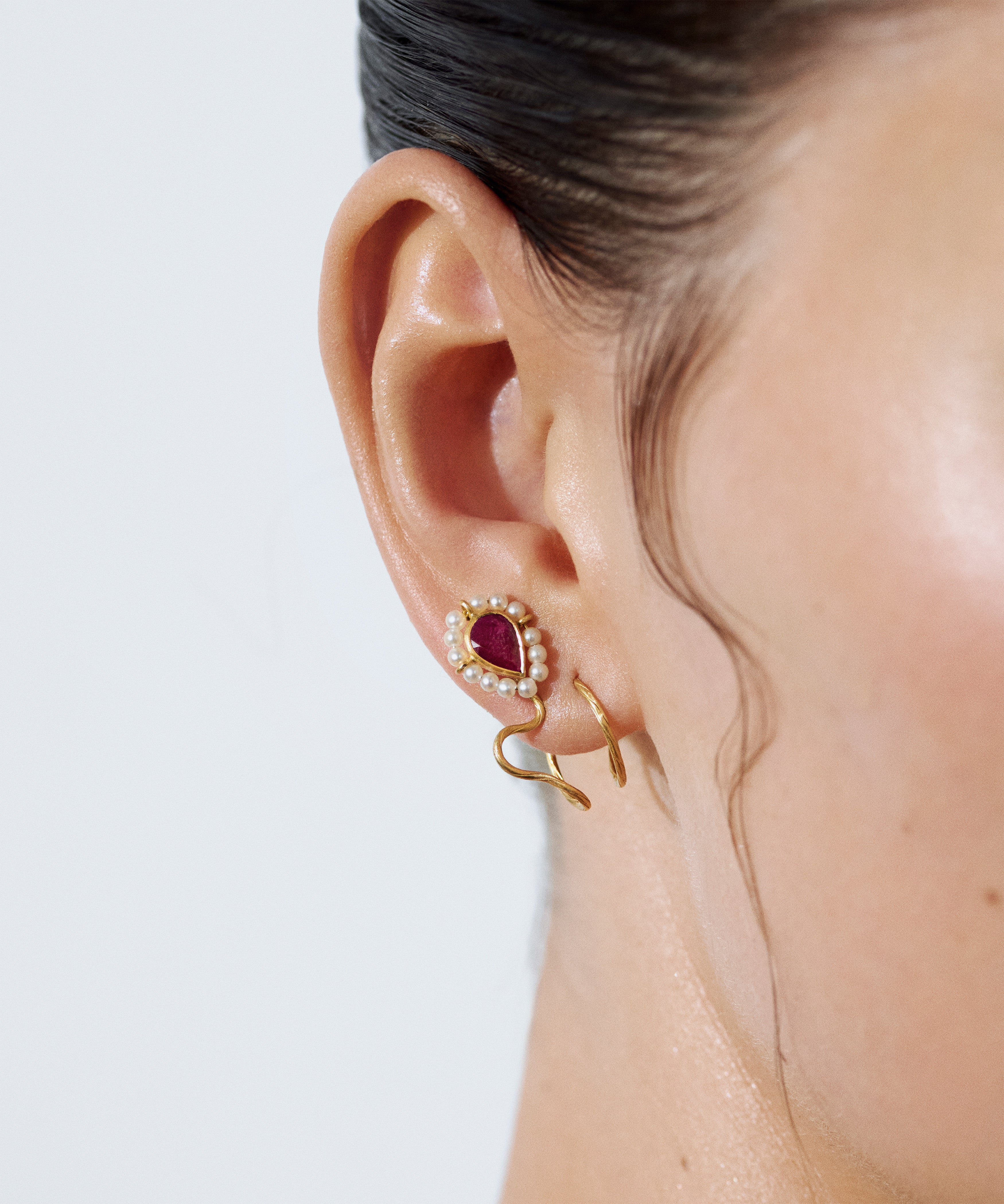 BIG IRIS RUBY EARRING