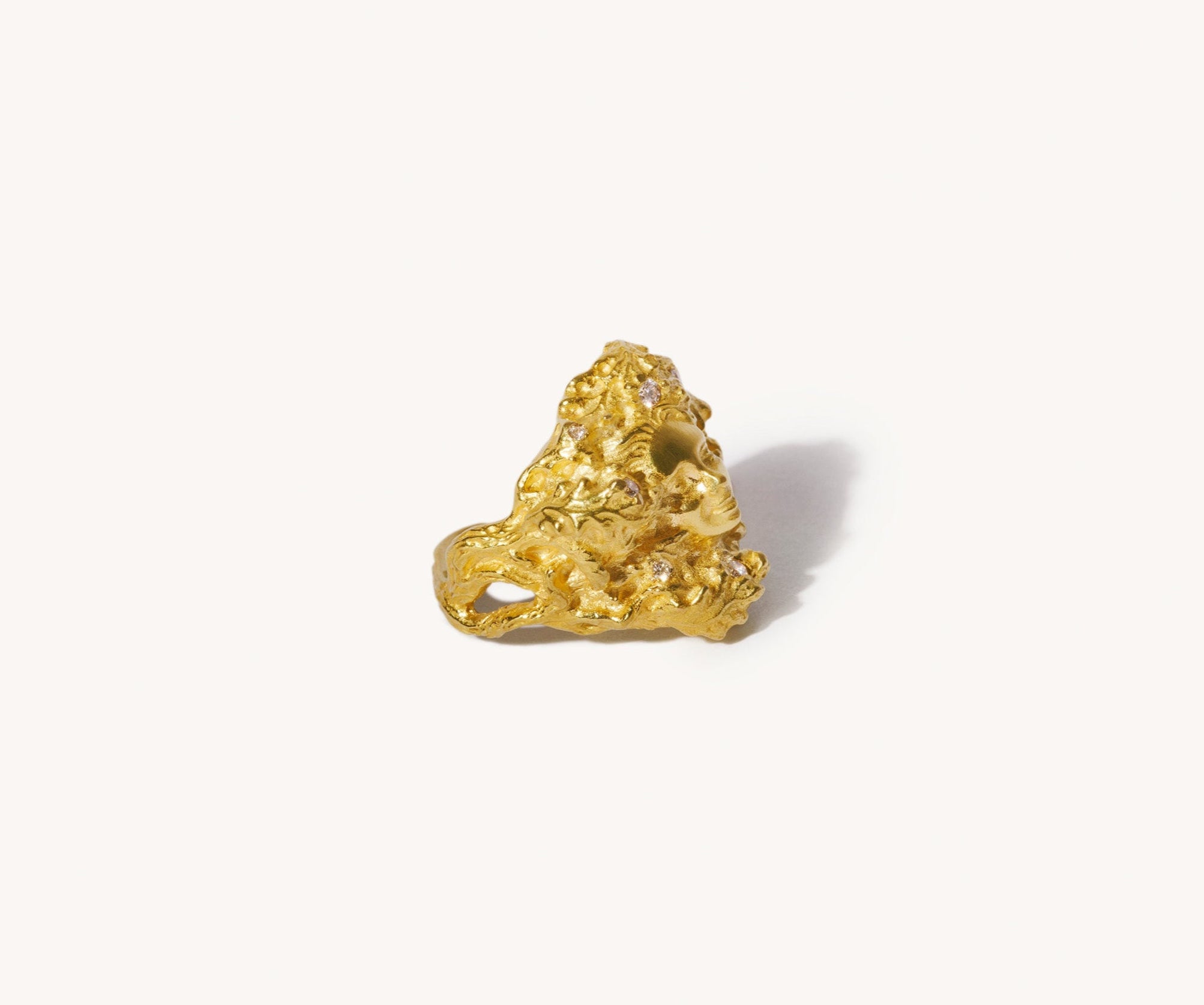 OAK WOMAN DIAMONDS